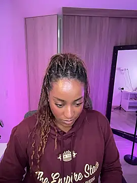 Snapshot of evangeline_ch chatting on January 14, 2:33 pm evangeline ch online show from January 14, 2:33 pm