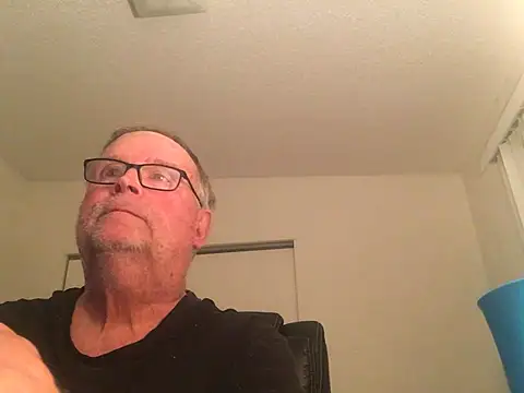 Snapshot of Drummajor chatting on July 30, 4:55 am Drummajor online show from July 30, 4:55 am