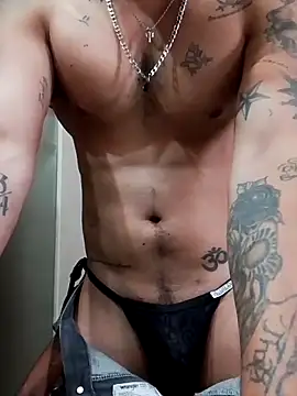 Snapshot of mexicaninuganda chatting on April 15, 10:21 pm mexicaninuganda online show from April 15, 10:21 pm