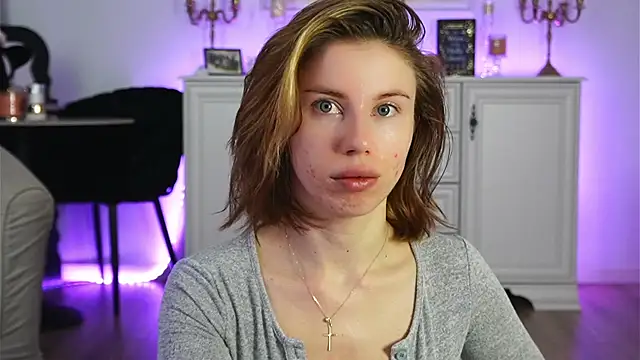 ivyleague  online show from November 4, 4:00 am