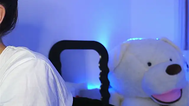 ivyleague  online show from March 1, 6:21 pm