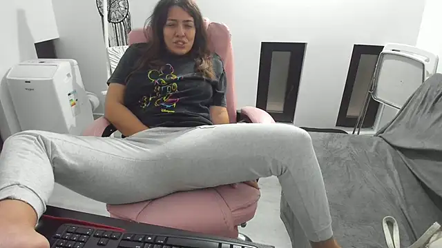 Dyana Kaylinn online show from September 11, 3:50 am