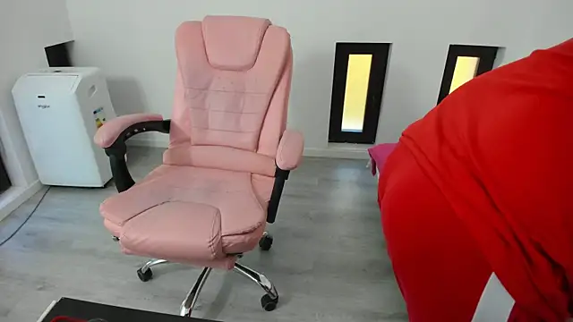 Dyana Kaylinn online show from September 16, 4:46 am