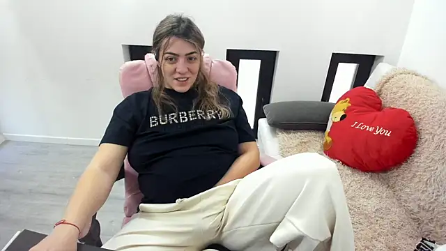 Dyana Kaylinn online show from March 22, 5:22 am