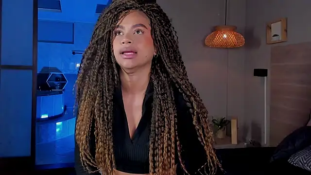 nayah   online show from October 13, 12:27 pm