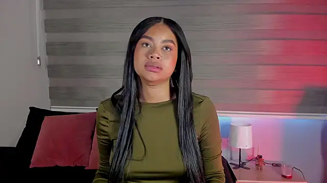 nayah   online show from November 25, 9:04 pm