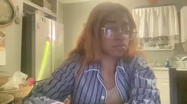 MommyConfident online show from January 29, 1:58 am