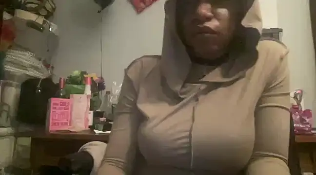 MommyConfident online show from February 18, 4:48 am