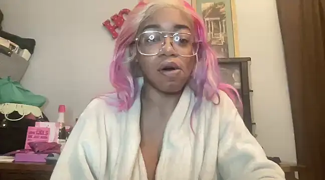 MommyConfident online show from March 3, 12:04 am