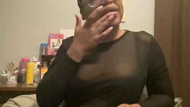 MommyConfident online show from January 6, 10:34 pm