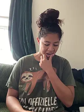 VanessaBling online show from November 19, 4:07 pm