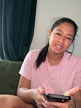 VanessaBling online show from February 3, 4:12 pm