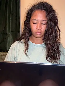 VanessaBling online show from April 9, 12:54 am