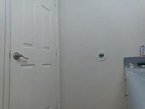 Snapshot of Fuckmyassg00d chatting on February 8, 8:20 am Fuckmyassg00d online show from February 8, 8:20 am