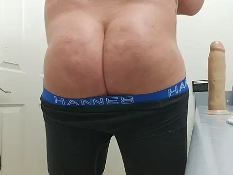 Snapshot of Fuckmyassg00d chatting on February 15, 9:38 am Fuckmyassg00d online show from February 15, 9:38 am