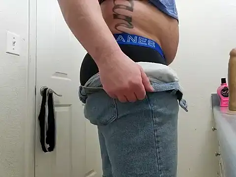 Snapshot of Fuckmyassg00d chatting on March 4, 10:57 am Fuckmyassg00d online show from March 4, 10:57 am