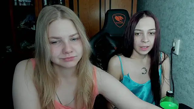 Snapshot of Rachel_Sharp chatting on October 1, 4:40 am Rachel Sharp online show from October 1, 4:40 am