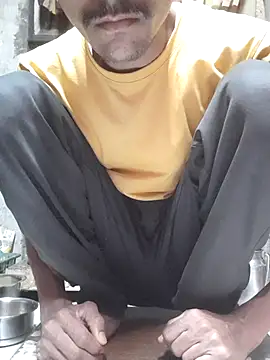 Snapshot of Burhade-- chatting on November 26, 12:11 am Burhade-- online show from November 26, 12:11 am