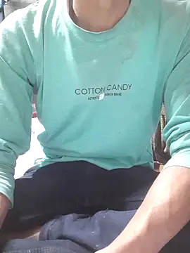 Snapshot of Burhade-- chatting on December 14, 3:39 pm Burhade-- online show from December 14, 3:39 pm