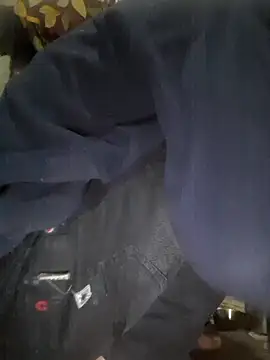 Snapshot of Burhade-- chatting on December 17, 1:00 am Burhade-- online show from December 17, 1:00 am