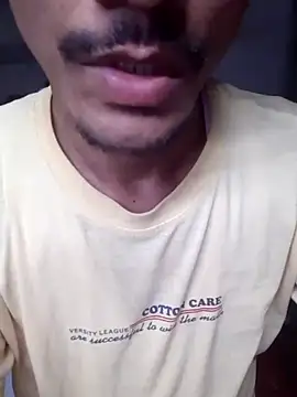 Snapshot of Burhade-- chatting on January 6, 1:04 pm Burhade-- online show from January 6, 1:04 pm