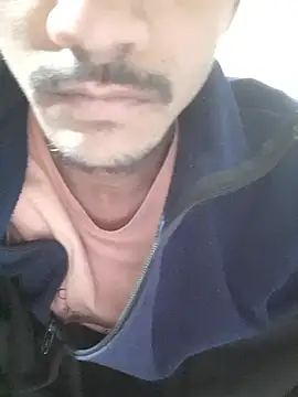 Snapshot of Burhade-- chatting on January 11, 12:26 am Burhade-- online show from January 11, 12:26 am