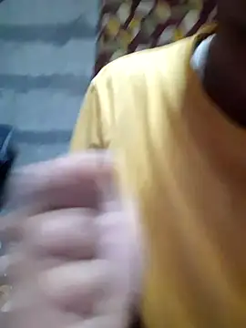 Snapshot of Burhade-- chatting on February 15, 12:29 am Burhade-- online show from February 15, 12:29 am