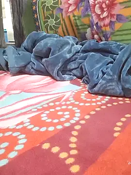 Snapshot of Burhade-- chatting on April 16, 10:34 pm Burhade-- online show from April 16, 10:34 pm