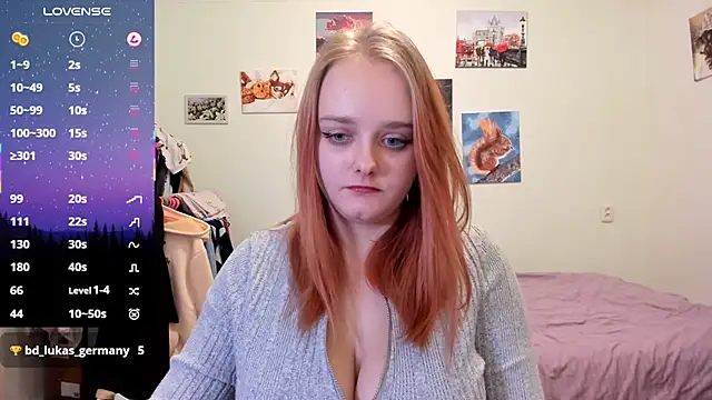 Snapshot of Kofein chatting on February 18, 8:27 pm Kofein online show from February 18, 8:27 pm