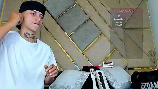 AmberAdams  online show from October 16, 2:51 pm