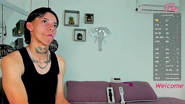 AmberAdams  online show from January 16, 4:11 pm