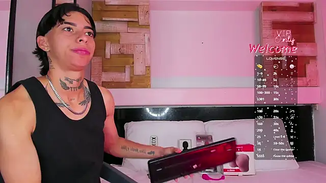 AmberAdams  online show from April 10, 1:16 pm