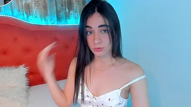 Emma Sophia2 online show from January 19, 9:45 pm
