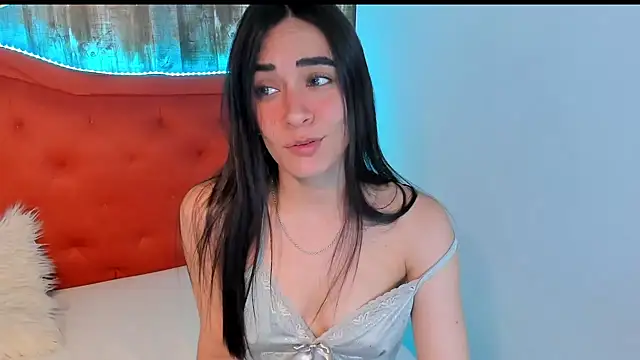 Emma Sophia2 online show from January 31, 6:13 am