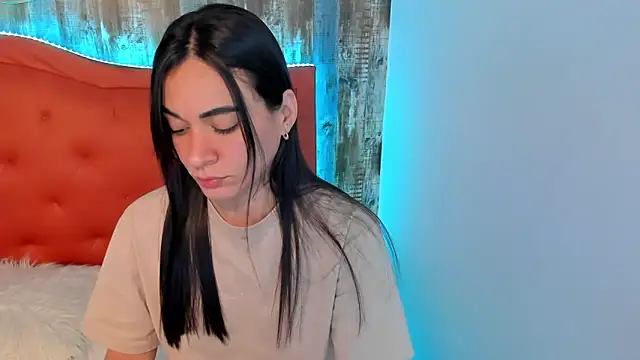 Emma Sophia2 online show from February 26, 8:15 am
