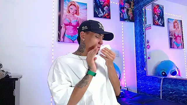 Liam lee online show from November 9, 6:06 pm