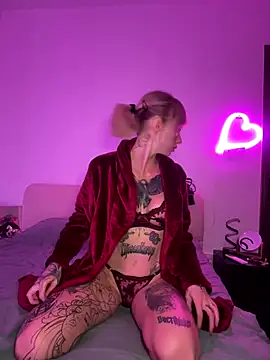 haileyhope  online show from January 6, 7:06 pm