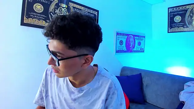 TylerWhite  online show from December 31, 9:42 am