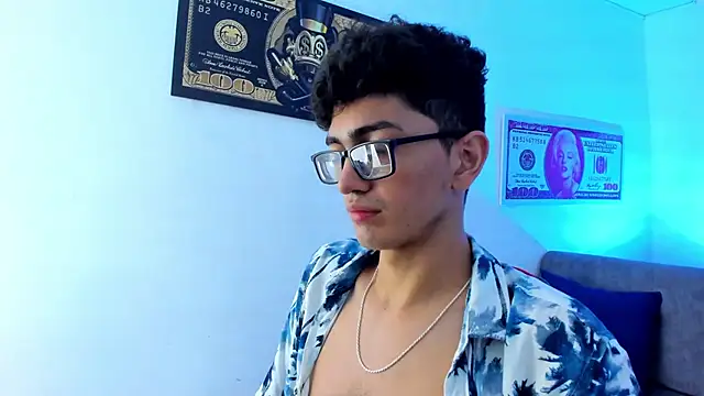 TylerWhite  online show from January 11, 6:24 am