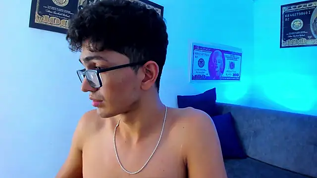 TylerWhite  online show from January 13, 9:41 am