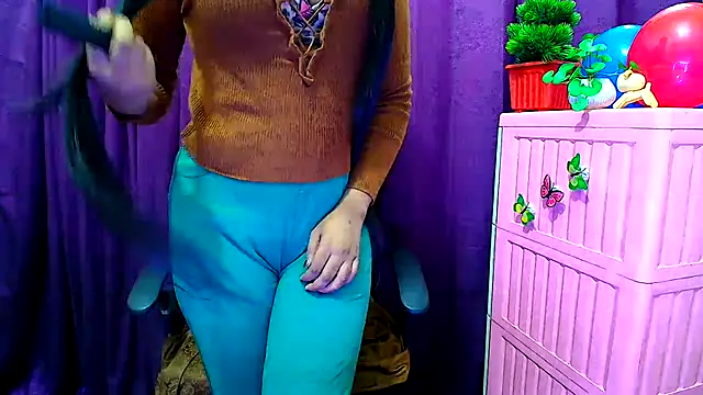 Snapshot of Kashish_11 chatting on December 17, 10:55 am Kashish 11 online show from December 17, 10:55 am