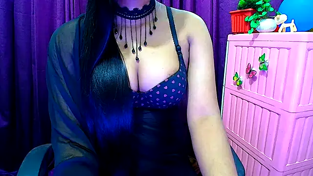 Snapshot of Kashish_11 chatting on February 9, 10:11 pm Kashish 11 online show from February 9, 10:11 pm