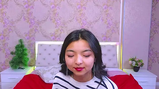 Shy Kira online show from December 17, 6:42 pm