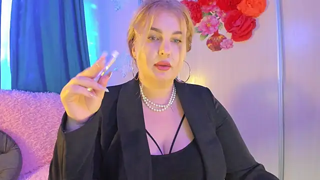 CoraSwon online show from January 6, 7:24 pm