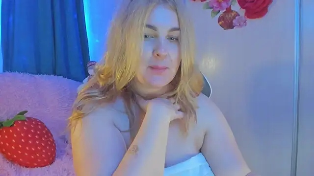 CoraSwon online show from January 9, 8:33 pm