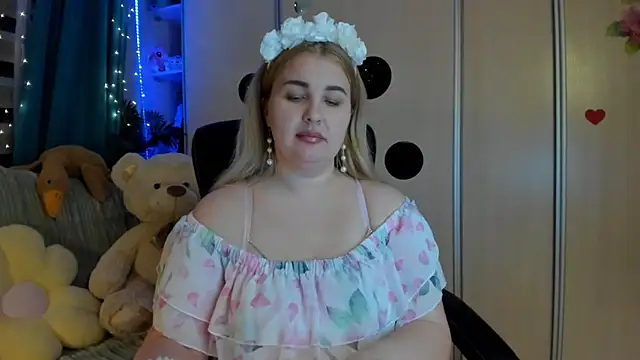 Snapshot of CoraSwon chatting on March 1, 4:53 pm CoraSwon online show from March 1, 4:53 pm