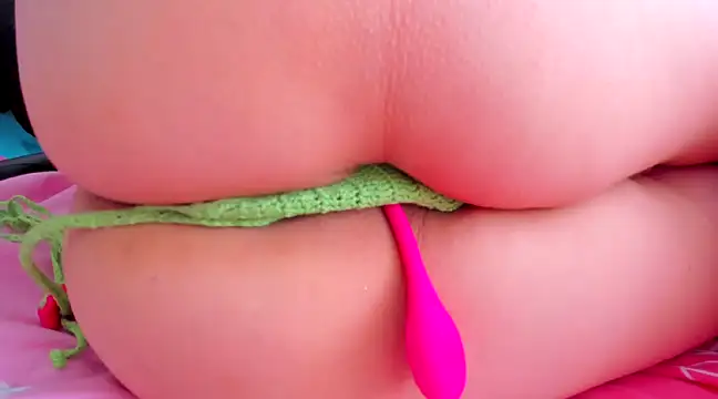 Snapshot of KarelySexy chatting on January 29, 3:15 pm KarelySexy online show from January 29, 3:15 pm