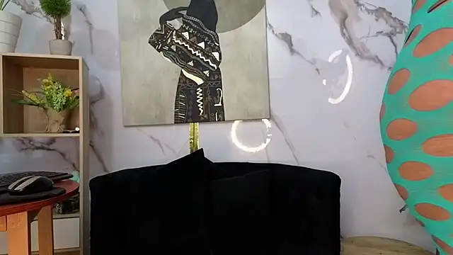 GianellaCox  online show from November 12, 1:22 pm