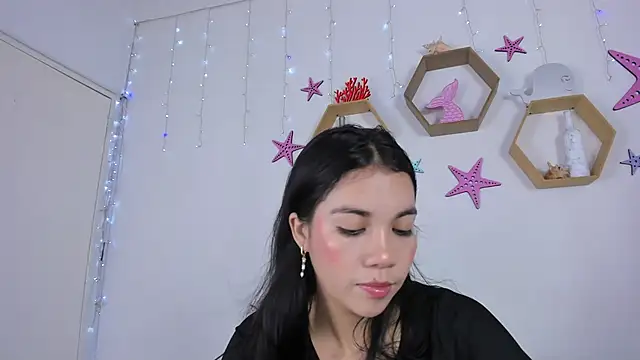 Emiily Parkerr online show from December 18, 3:04 am