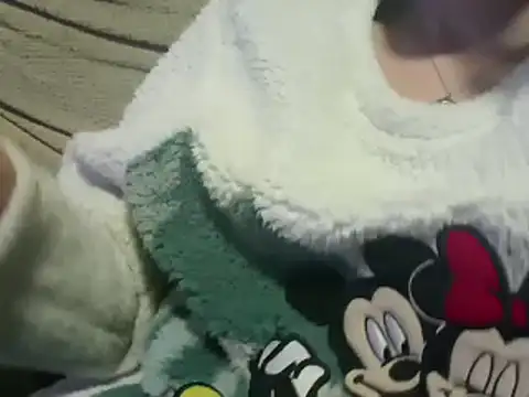 Snapshot of ForeversweetXX chatting on December 18, 10:57 pm ForeversweetXX online show from December 18, 10:57 pm